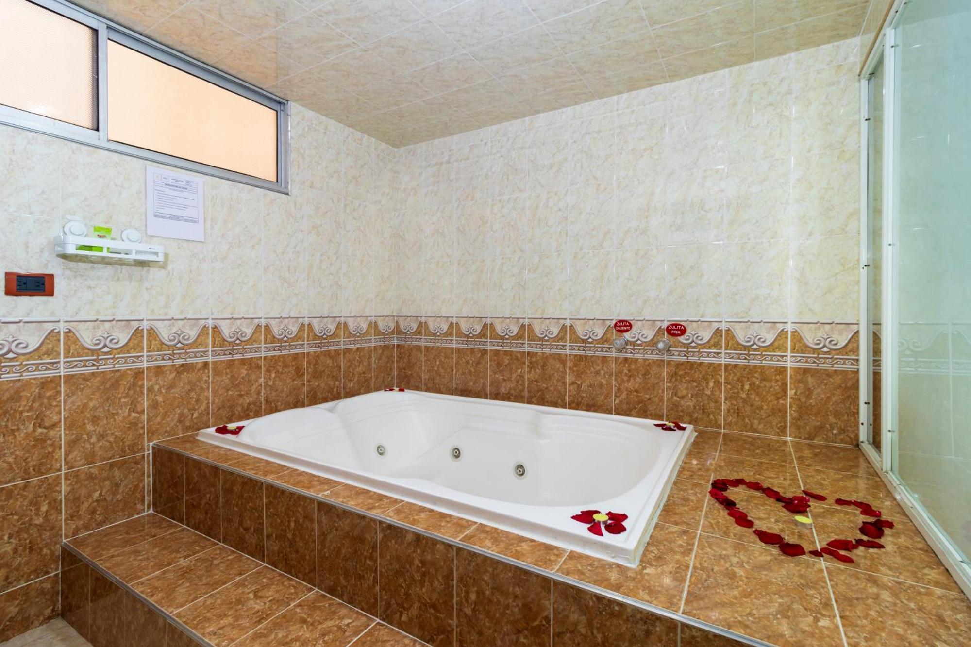 Hotel Zulita Богота Экстерьер фото